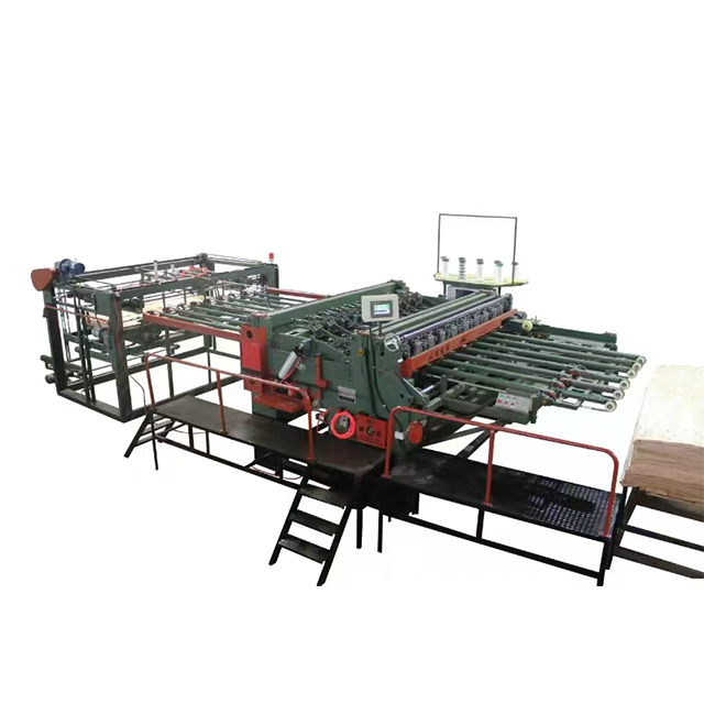 8 '× 4' Compositor automático de núcleo corto para madera contrachapada
